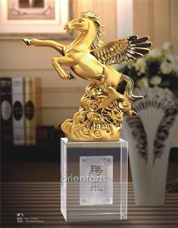 Flying Horse on Clear Crystal for Successful Feng Shui