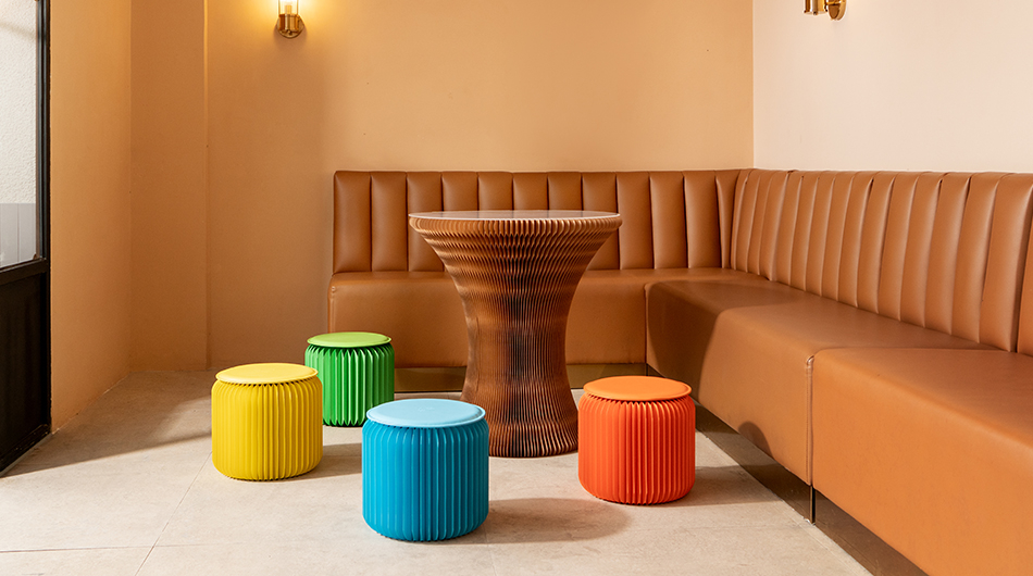 Paper Craft Hourglass Coffee Table TB02